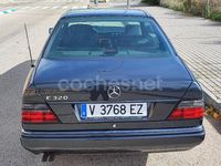 Usado Mercedes E320 220 CV (161 kW) 1995 Gris / plata Coupe