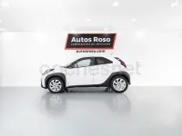 Usado Toyota Aygo X 72 CV (52 kW) 2025 Blanco SUV