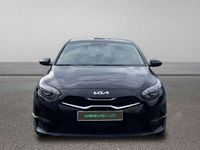 Usado Kia Ceed 101 CV (74 kW) 2024 Negro Utilitario
