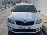 Usado Skoda Octavia Ambition 105 CV (77 kW) 2014 Blanco Familiar