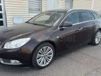 Usado Opel Insignia Eco 160 CV (117 kW) 2012 Marrón Familiar