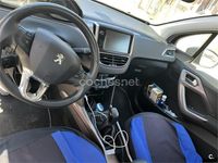 Usado Peugeot 2008 Active 92 CV (67 kW) 2014 Gris / plata SUV