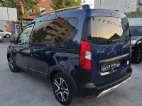 Usado Dacia Dokker Essentiel 90 CV (66 kW) 2018 Azul Monovolumen