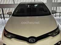 Usado Toyota Auris Hybrid 136 CV (100 kW) 2018 Blanco Berlina