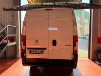 Usado Peugeot Boxer S 140 CV (102 kW) 2020 Blanco Van