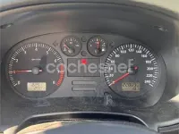 Usado Seat Leon Sport 105 CV (77 kW) 2002 Gris / plata Utilitario