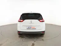 Usado Renault Grand Scénic IV Zen 140 CV (102 kW) 2021 Blanco Monovolumen