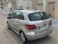 Usado Mercedes B180 116 CV (85 kW) 2010 Gris / plata Monovolumen