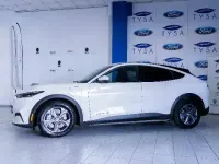 Begagnad Ford Mustang Mach-E Extended Range 216 kW (294 HK) 2022 Vit SUV