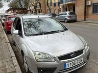 Usado Ford Focus Trend 115 CV (84 kW) 2007 Gris / plata Berlina