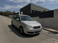 Usado VW Polo Match 65 CV (47 kW) 2005 Gris / plata Utilitario