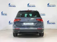 Usado VW Tiguan Life 150 CV (110 kW) 2022 Gris / plata SUV