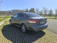 Usado Toyota Avensis Active 126 CV (92 kW) 2011 Gris / plata Berlina