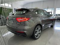 Usado Maserati Levante 350 CV (257 kW) 2020 Gris / plata SUV
