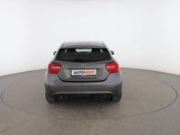 Usado Mercedes A180 Urban 111 CV (81 kW) 2015 Gris Berlina