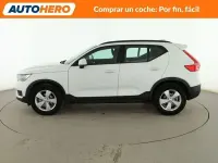 Käytetty Volvo XC40 Momentum 129 HP (94 kW) 2021 Valkoinen Katumaasturi