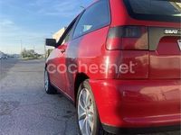 Usado Seat Ibiza 60 CV (44 kW) 1997 Rojo Utilitario