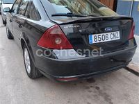 Usado Ford Mondeo Ghia 130 CV (95 kW) 2003 Negro Berlina