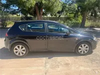 Usado Seat Leon Ecomotive 105 CV (77 kW) 2008 Negro Utilitario