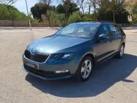 Usado Skoda Octavia Style 131 CV (96 kW) 2020 Gris Familiar