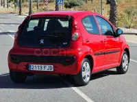 Usado Peugeot 107 68 CV (50 kW) 2007 Rojo Utilitario