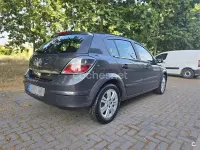 Usado Opel Astra Edition 110 CV (80 kW) 2009 Gris / plata Berlina