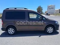 Usado VW Caddy Trendline 102 CV (75 kW) 2014 Marrón Monovolumen