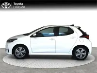 Usado Toyota Yaris Hybrid Active 116 CV (85 kW) 2025 Blanco Monovolumen