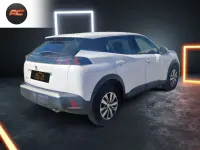 Usado Peugeot 2008 Active 110 CV (80 kW) 2021 Blanco SUV