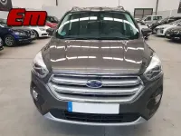 Usado Ford Kuga Titanium 150 CV (110 kW) 2019 Gris / plata SUV
