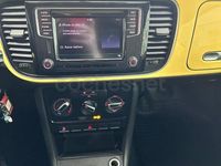 Usado VW Beetle Design 105 CV (77 kW) 2015 Amarillo Utilitario
