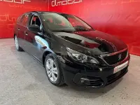 Usado Peugeot 308 SW Access 110 CV (80 kW) 2019 Negro Familiar
