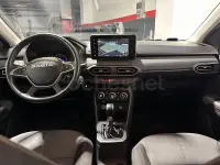 Usado Dacia Jogger Extreme 140 CV (102 kW) 2023 Verde Monovolumen