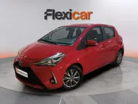Usado Toyota Yaris Active 69 CV (50 kW) 2018 Rojo Berlina