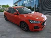 Usado Ford Focus ST-Line 125 CV (91 kW) 2025 Negro Berlina