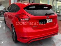 Usado Ford Focus ST-Line 125 CV (91 kW) 2018 Rojo Berlina
