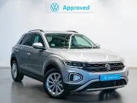 Usado VW T-Roc Life 150 CV (110 kW) 2024 Gris plata SUV
