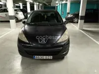 Usado Peugeot 207 70 CV (51 kW) 2010 Negro Berlina