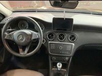 Usado Mercedes GLA200 Urban 136 CV (100 kW) 2015 Negro SUV