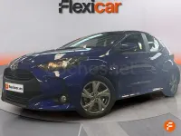 Usado Toyota Yaris Hybrid Active 116 CV (85 kW) 2025 Azul Berlina