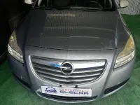 Usado Opel Insignia Essentia 110 CV (80 kW) 2009 Gris / plata Berlina