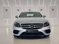 Usado Mercedes E300 306 CV (225 kW) 2019 Gris / plata Berlina
