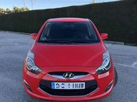 Usado Hyundai ix20 Comfort 116 CV (85 kW) 2013 Rojo Utilitario