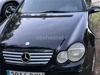 Usado Mercedes C180 143 CV (105 kW) 2002 Negro Berlina