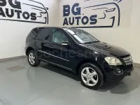Usado Mercedes ML280 190 CV (139 kW) 2006 Negro SUV