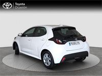 Usado Toyota Yaris Hybrid Business Edition 116 CV (85 kW) 2021 Blanco Monovolumen