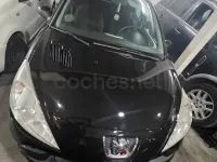 Usado Peugeot 206+ 70 CV (51 kW) 2010 Negro Utilitario