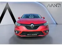Usado Renault Mégane 130 CV (95 kW) 2018 Rojo Berlina