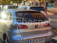 Usado Seat Ibiza Fresh 100 CV (73 kW) 2002 Gris / plata Berlina