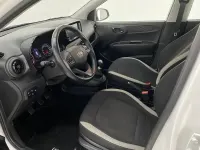 Usado Hyundai i10 67 CV (49 kW) 2022 Blanco Utilitario